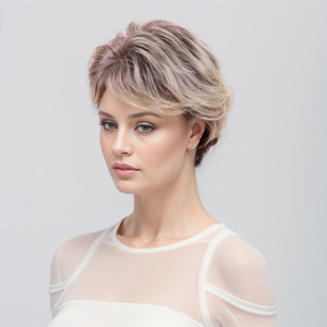 Peluca Lulin, peluca corta y rizada L3240, color marrón degradado para mujer, cualquier forma de rostro - Product Image 2