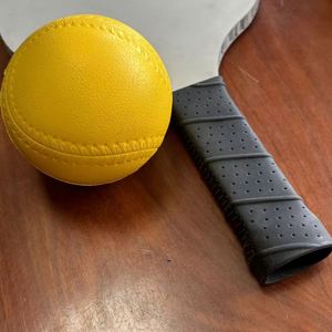 Funda de Agarre Antideslizante de Silicona de Alta Elasticidad para Raquetas de Pickleball, Tenis y Bádminton, Colores Personalizados - Product Image 2