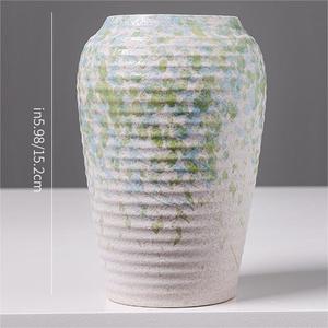 Vase en céramique au design moderne et vintage pour salon, idéal pour fleurs séchées, fraîches ou hydroponiques - Product Image 5