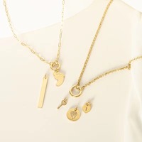 Collier à breloques en chaîne maille trombone avec fermoir poussoir rond en acier inoxydable plaqué or 18 carats, inaltérable, pour femme