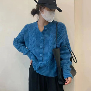เสื้อคาร์ดิแกนไหมพรมถักลายหนาสำหรับผู้หญิง ทรงโอเวอร์ไซส์ อุ่นสบาย เหมาะสำหรับฤดูใบไม้ร่วงและฤดูหนาว - Product Image 3