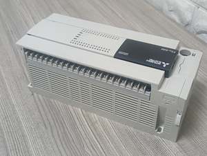 มิตซูบิชิ PLC FX3U-64MR/ES-A, อินพุตเอาต์พุต 64 จุด, รีเลย์ AC 100-240V คอนโทรลเลอร์อุตสาหกรรม - Product Image 1