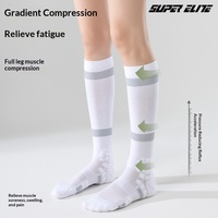 Chaussettes de compression réfléchissantes professionnelles pour hommes et femmes, à séchage rapide, antidérapantes et absorbant la transpiration, avec semelle en tissu éponge