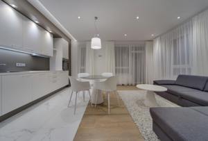 Armoires de cuisine françaises en bois massif de style européen, meubles de salle à manger pour toute la maison - Product Image 3