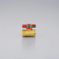 Vanne à boisseau sphérique manuelle en laiton de 1/2 "aile de verrouillage mâle BSP fermée pour l'eau personnalisation OEM prise en charge marque DunYun garantie de 3 ans