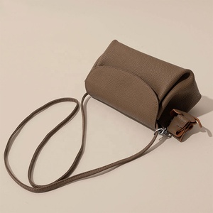 Sac de luxe personnalisé de marque de créateur, sacs à bandoulière en cuir véritable pour femmes, sacs à main de mode à logo célèbre - Product Image 5