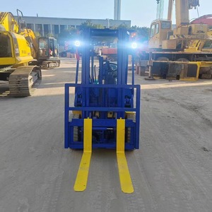 Chariot élévateur diesel hydraulique Komatsu d'occasion FD30 3T, mât à deux étages, pneus pleins - Product Image 5