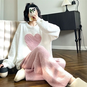 Invierno <span class=keywords><strong>amor</strong></span> cuello redondo pijamas medio terciopelo mujeres dibujos animados dulce pijama térmico traje ropa de dormir conjuntos - Product Image 2