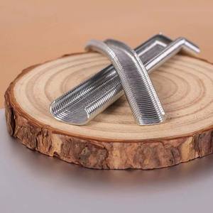 Machine à fabriquer des agrafes en C pour réservoir C12, machine de production d'agrafes en forme de C en treillis métallique - Product Image 5