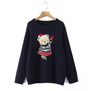 Pull pour femme grande taille Runqi avec motif d'ours brodé en jacquard, col rond, design de dessin animé N9040 1 - Product Image 1