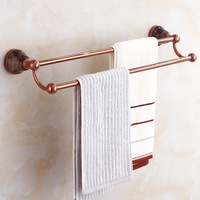 Ensemble d'accessoires de salle de bain de luxe en métal rose doré écologique sur huit pièces pour la maison, l'hôtel et la cuisine