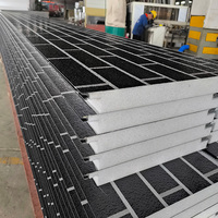 Panneaux muraux extérieurs en métal sculpté, panneaux en métal sculpté imitation brique, panneaux sandwich en polyuréthane ignifuges, imperméables et écologiques