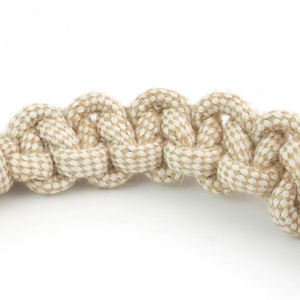 Jouet pour animaux de compagnie unique, balle de 38 cm, blanc cassé, lancée à la main, construction durable et sûre - Product Image 5