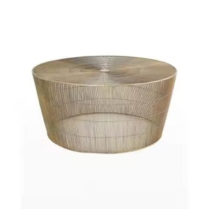 Table basse moderne GFactory Direct, plateau rond en bois gris, base en métal noir en forme de X, pour une décoration rustique de la maison. - Product Image 1
