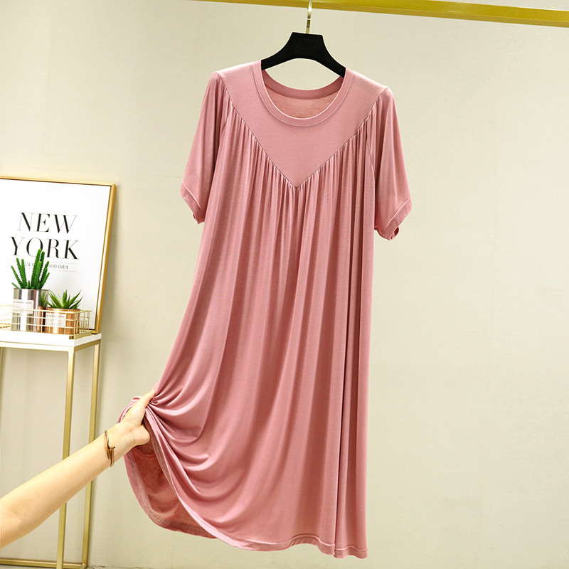 Chemise de nuit longue plissée rose