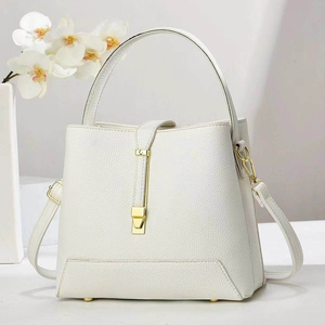 Sacs à main fourre-tout en PU de haute qualité pour femmes, nouveaux modèles de sacs carrés portables à fermeture éclair, vente en gros - Product Image 3