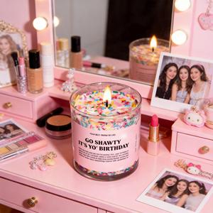 Bougies de luxe en cire de soja personnalisées en gros, design gâteau d'anniversaire, pot en verre pour cadeaux d'anniversaire et bars Diwali - Product Image 1