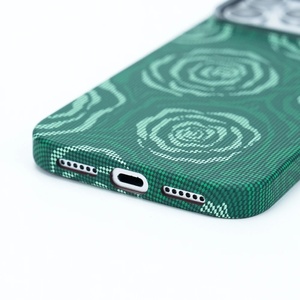 Funda Magnética para Teléfono con Textura de Fibra de Carbono y Diseño de Rosas, para iPhone 17 15 16 Pro Max, Ultra Delgada, Rígida, Resistente a Impactos - Product Image 4