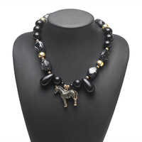 Collier ras du cou vintage noir et blanc en résine avec pendentif animal, bijoux fantaisie épais pour femme, vente en gros