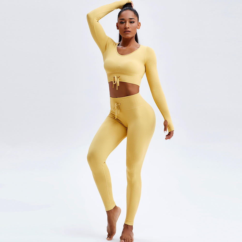 สีเหลือง