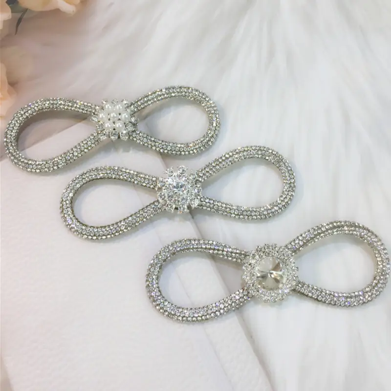 Nuovo cristallo strass arco tubo strass corda Trim arco corpetto con spilla decorazione abbigliamento accessori gioielli