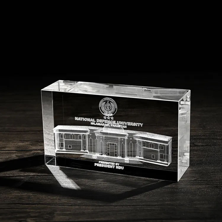 Barato personalizado edifício 3D gravura a laser cristal cubo troféu decoração presentes artesanato cristal