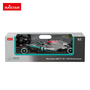 Voiture de course de <span class=keywords><strong>Formule</strong></span> <span class=keywords><strong>1</strong></span> Mercedes-Benz en plastique moulé sous pression à l'échelle <span class=keywords><strong>1</strong></span>:12, jouet télécommandé électrique avec batterie au lithium et chargeur - Product Image 5