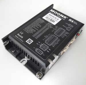 Controlador de paso de bucle cerrado original MOONS, nuevo, con pulso RS 232 para motor Nema11 42 serie RS03 - Product Image 1