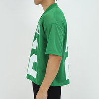 Maillot de football/soccer unisexe personnalisé en coton double épaisseur 200 g/m² imprimé, coupe ample, col en V, avec short en maille, idéal pour l'été – Vente en gros