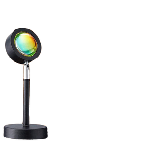 Proiettore LED di Alta Qualità con Effetto <span class=keywords><strong>Tramonto</strong></span>, Rotazione a 180 Gradi, Telecomando, Paralume Bianco in Alluminio per Decorazione Moderna di Casa e Camera da Letto - Product Image 1