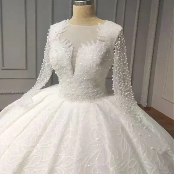 S8787F Hochwertiges A-Line Silhouette Neck Langarm Braut Großes boden langes Chapel Train Lace Brautkleid