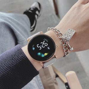 <span class=keywords><strong>Montre</strong></span> pour adolescents <span class=keywords><strong>Montre</strong></span> électronique de sport phosphorescente pour hommes Niveau d'apparence élevé ins Style preppy - Product Image 2