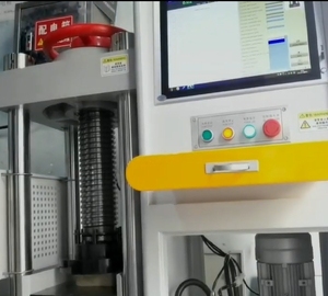 เครื่องทดสอบแรงอัดคอนกรีตแบบดิจิตอล 3000KN - Product Image 2