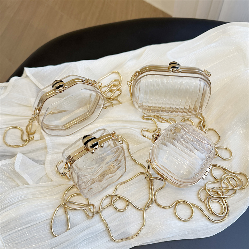 LED Light Purses Illuminate Your Fashion Statement