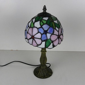 Hot Selling Tiffany Style Table <strong>Lamp</strong> <strong>Stained</strong> <strong>Glass</strong> Daisy Flower Pattern Desk <strong>Lamp</strong> <strong>Shade</strong> - Product Image 5