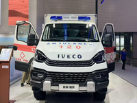 1VECO Ouba Shelter Ambulance 4x4 Mobile Véhicule de Secours Tout-Terrain Liste de Prix d'Usine du Groupe CLW