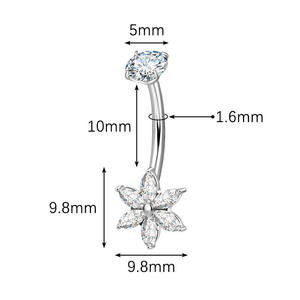 Piercing de nombril fin en titane Lotus avec diamant CZ et motif papillon à filetage interne, en stock - Product Image 3