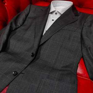 <span class=keywords><strong>Traje</strong></span> Italiano VBC Super 110s de Lana Transpirable de 3 Piezas, Gris Oscuro, Diseño Prince of Wales, Corte Entallado, para Negocios, Bodas y Eventos Formales - Product Image 1