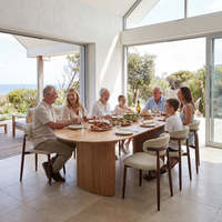 Ensemble de table à manger extensible ronde à ovale, fabrication OEM, base à piétement rainuré, mobilier de salle à manger élégant pour la famille, avec 6 chaises, 8 places