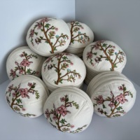 Kippa en lin ivoire en gros avec broderie florale de cerisier sur toute la surface et doublure imprimée personnalisée – Kippot juifes Yarmulke Judaica