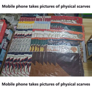 Sciarpe Quadrate Eleganti da <span class=keywords><strong>Donna</strong></span> 1026I Personalizzate all'Ingrosso, 68cm/26.77 pollici, Sciarpa di Seta di Lusso con Stampa Designer per Capelli - Product Image 6