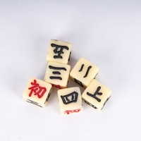 FACCUB grosir disesuaikan 10mm 12mm 16mm Poker dadu Resin D6 gading warna-warni karakter kartun huruf teks sudut kanan