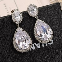 Huitan romantique cristal pur grande goutte d'eau brillant CZ boucle d'oreille brillant poire femmes belle argent plaqué pendentif boucles d'oreilles