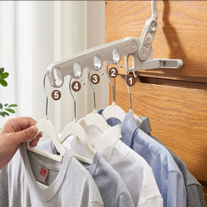 Perchero plegable de cinco orificios con gancho, portátil para viajes, dormitorios, hoteles, uso en interiores, organizador de ropa - Product Image 1