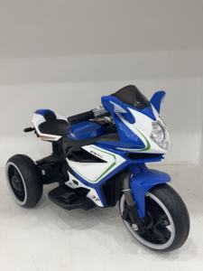 Трехколесный пластиковый электромобиль на аккумуляторе с пультом управления для мальчиков и девочек - Product Image 2