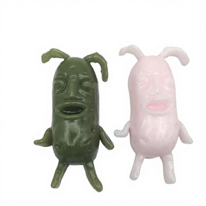 Llavero de peluche Kawaii USAGI Rabbit Chiikawa hecho a mano, juguete antiestrés grande de fresa Taba TPR, juguetes blandos para apretar y divertirse - Product Image 3