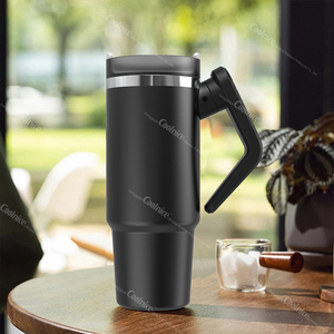 Tasse à café de voyage isolée en acier inoxydable 304 adaptée au <span class=keywords><strong>porte</strong></span>-gobelet de voiture Garder au froid 12 heures Gobelet de 40oz avec poignée rotative - Product Image 3