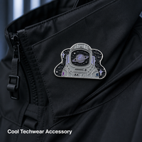 Broche personnalisée en métal argenté pour émail souple, motif casque d'astronaute, visière, ciel étoilé et paillettes spatiales