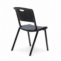 Chaise de bistrot durable, lavable, imperméable et résistante aux taches, idéale pour les cafétérias, les porches, les cours, les expositions et les patios.
