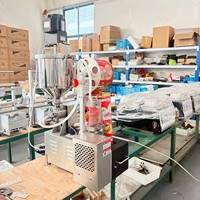 Machine d'emballage automatique verticale DFJ-130S pour sachets de 3 côtés scellés, pour liquides (huile, confiture, ketchup) et poudres (bâtonnets mélangeurs)